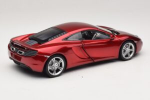 McLaren MP4-12C Rouge Métallisé Minichamps 1:18 110133022 Métal — image 3 sur 8