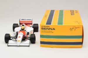McLaren MP4/8 Ford #8 A. Senna Winner European GP 1993 Minichamps 1:18 540931818 Métal — image 3 sur 7