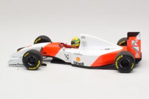 McLaren MP4/8 Ford #8 A. Senna Winner Japanese GP 1993 Minichamps 1:18 540931878 Métal — image 4 sur 7
