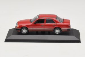 Mercedes 300D W124 Turbo Rouge Minichamps 1:43 3210 Métal
