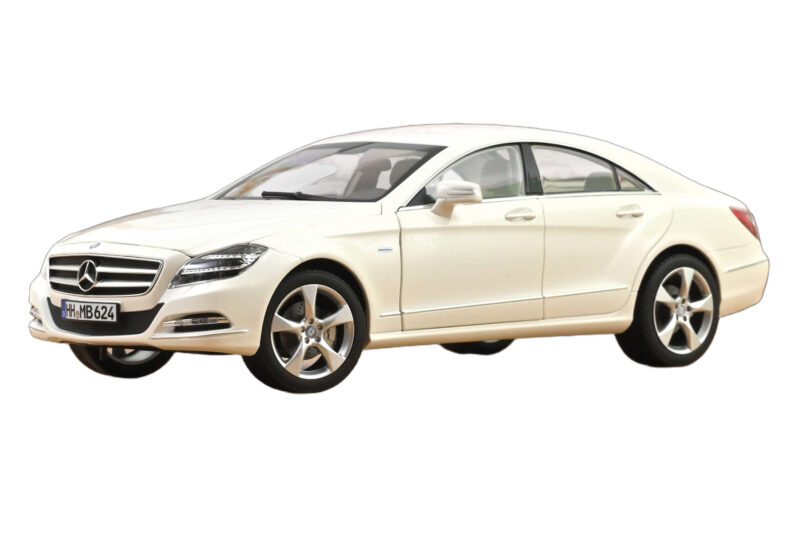 Mercedes CLS C218 Coupé Brilliant White Metallic Norev 1:18 Mercedes CLS C218 Coupé Brilliant White Metallic Norev 1:18 183943 Métal