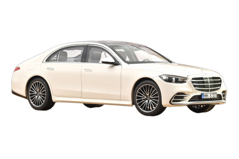 Mercedes S-Class W223 AMG Line Blanc Norev 1:18 Mercedes S-Class W223 AMG Line Blanc Norev 1:18 183807 Métal