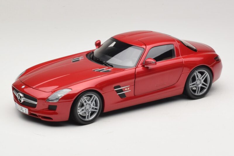 Mercedes SLS AMG C197 Rouge Métallisé Minichamps 1:18 100039020 Métal