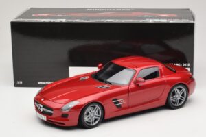 Mercedes SLS AMG C197 Rouge Métallisé Minichamps 1:18 100039020 Métal — image 8 sur 8