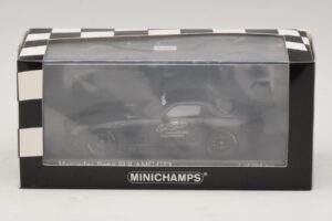 Mercedes SLS AMG GT3 45 Years of Driving Performance Noir Minichamps 1:43 410133200 Métal — image 4 sur 4