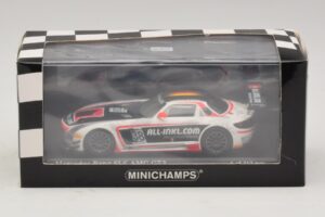 Mercedes SLS AMG GT3 All-Inkl.com #38 FIA GT1 World Championship 2012 Champions Minichamps 1:43 410123238 Métal — image 4 sur 4