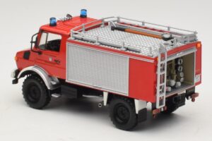Mercedes Unimog 1300 L TLF 8/18 FF Oberammergau Minichamps 1:43 439033071 Métal — image 5 sur 6