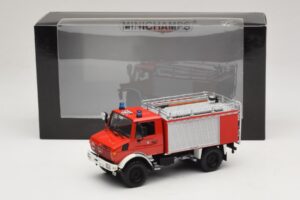 Mercedes Unimog 1300 L TLF 8/18 FF Oberammergau Minichamps 1:43 439033071 Métal — image 6 sur 6