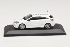 Opel Astra H OPC Nurburgring Edition Blanc Minichamps 1:43 ASTRA005 Métal