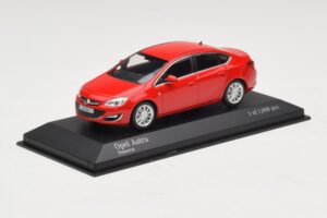 Opel Astra J Rouge Minichamps 1:43 410042001 Métal — image 2 sur 4
