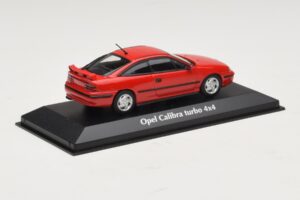 Opel Calibra Turbo 4x4 Rouge Maxichamps 1:43 940045721 Métal — image 2 sur 4
