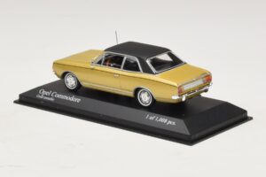 Opel Commodore A Or Métallisé Minichamps 1:43 430046165 Métal — image 3 sur 4