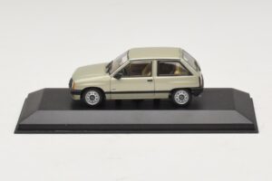 Opel Corsa A Vert Clair Métallisé Minichamps 1:43 CORSA001 Métal