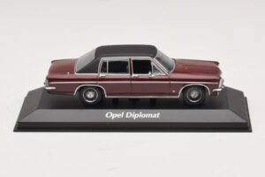 Opel Diplomat B Rouge Foncé Maxichamps 1:43 940046071 Métal