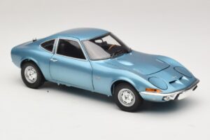 Opel GT Blue Metallic Minichamps 1:18 180049030 Métal — image 6 sur 8