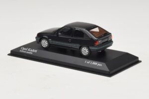 Opel Kadett E Black Metallic Minichamps 1:43 400045901 Métal — image 3 sur 4