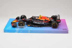 Oracle Red Bull Racing RB18 #11 S. Perez Miami GP 2022 Minichamps 1:18 113220511 Métal