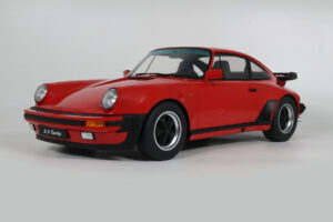Porsche 911 930 Turbo 3.3 India Red GT Spirit 1:8 GTS802301 Résine — image 2 sur 2