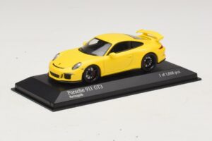 Porsche 911 991 GT3 Jaune Minichamps 1:43 410062021 Métal — image 2 sur 4