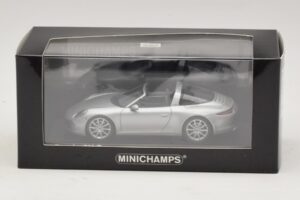 Porsche 911 991 Targa Argent Minichamps 1:43 410062442 Métal — image 4 sur 4