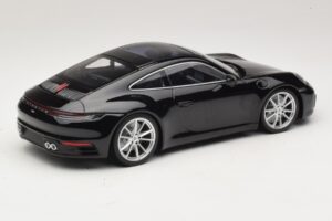 Porsche 911 992 Carrera 4S Noir Minichamps 1:18 WAP0211120R992 Métal — image 2 sur 6