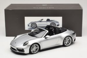 Porsche 911 992 Targa 4 GTS Argent Minichamps 1:18 WAP0211460RTRG Métal — image 6 sur 6
