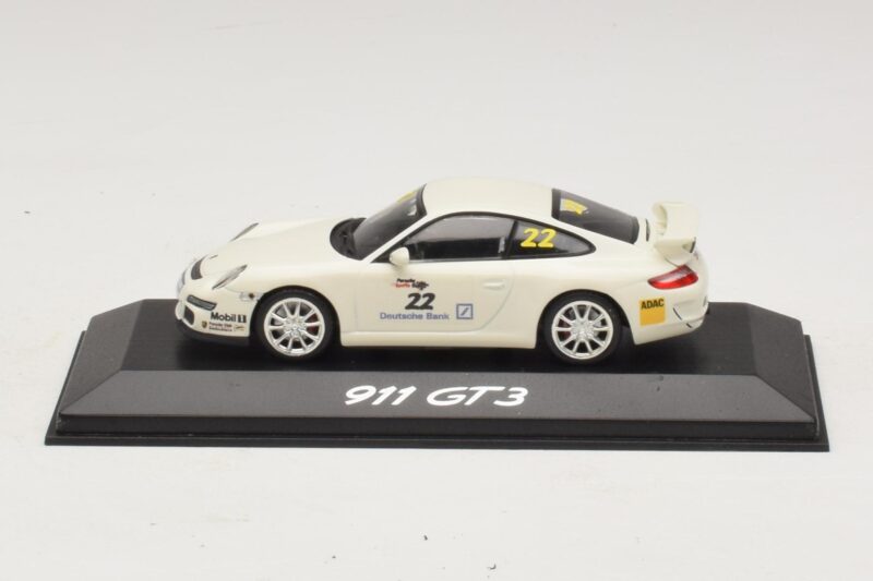 Porsche 911 997 GT3 #22 Blanc Minichamps 1:43 Porsche 911 997 GT3 #22 Blanc Minichamps 1:43 WAP020102016 Métal