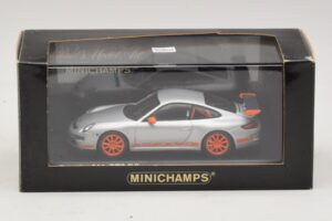 Porsche 911 997 GT3 RS Argent Minichamps 1:43 400066000 Métal — image 4 sur 4