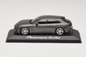 Porsche Panamera 971 Turbo Gris Métallisé Minichamps 1:43 WAP0207610H Métal
