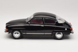 Saab 96 V4 Noir MCG 1:18 MCG18063 Métal — image 3 sur 6
