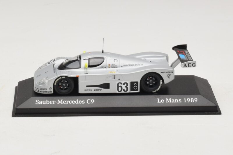 Sauber Mercedes C9 #63 J. Mass / M. Reuter / S. Dickens Winners 24 Hours of Le Mans 1989 Minichamps 1:43 B66041033 Métal