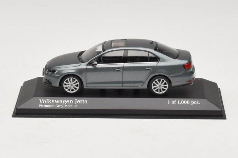 Volkswagen Jetta Mk6 Grey Metallic Minichamps 1:43 400059000 Métal