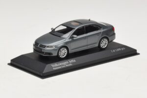 Volkswagen Jetta Mk6 Grey Metallic Minichamps 1:43 400059000 Métal — image 2 sur 4