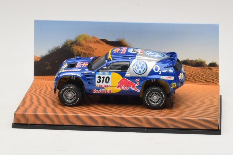 Volkswagen Race Touareg Red Bull #310 Édition Concessionnaire 2005 Minichamps 1:43 Volkswagen Race Touareg Red Bull #310 Édition Concessionnaire 2005 Minichamps 1:43 7LO099400PD310 Métal