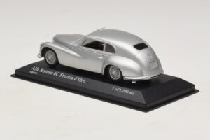 Alfa Romeo 6C 2500 Freccia d'Oro Argent Minichamps 1:43 400120480 Métal — image 3 sur 5