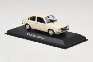 Alfa Romeo Alfasud Blanc Maxichamps 1:43 940120101 Métal — image 3 sur 5