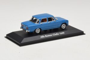 Alfa Romeo Giulia 1600 Bleu Maxichamps 1:43 940120900 Métal — image 2 sur 5