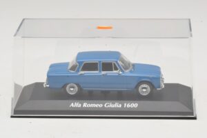 Alfa Romeo Giulia 1600 Bleu Maxichamps 1:43 940120900 Métal — image 4 sur 5