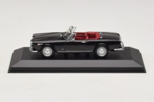 Alfa Romeo Giulia Spider Noir Minichamps 1:43 400120730 Métal