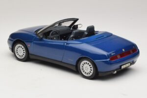 Alfa Romeo Spider 916 Bleu Maisto 1:18 31831 Métal — image 7 sur 8