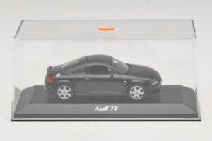 Audi TT 8N Noir Maxichamps 1:43 940017221 Métal — image 4 sur 5