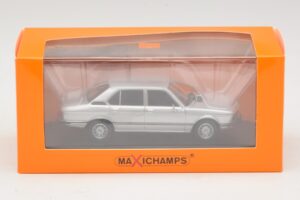 BMW 520 E12 Argent Maxichamps 1:43 940023000 Métal — image 5 sur 5