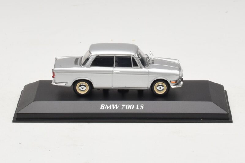 BMW 700 LS Argent Maxichamps 1:43 940023700 Métal