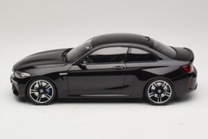 BMW M2 F87 Noir Métallisé Minichamps 1:18 155026100 Métal — image 3 sur 6