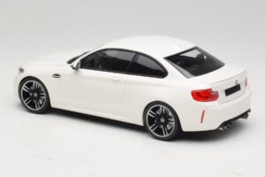 BMW M2 F87 Blanc Minichamps 1:18 155026104 Métal — image 5 sur 6