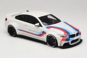 BMW M4 F82 Liberty Walk Boîte de Remplacement GT Spirit 1:18 GT067-R1 Résine — image 4 sur 6