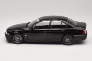 BMW M5 E39 Noir KK-Scale 1:18 KKDC181623 Métal — image 3 sur 6