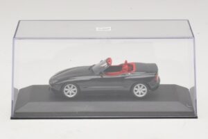 BMW Z1 Vert Foncé Avec Intérieur Rouge Minichamps 1:43 BMW021 Métal — image 4 sur 5