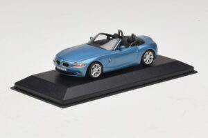 BMW Z4 E85 Bleu Clair Métallisé Boîte De Remplacement Minichamps 1:43 80420144054-R1 Métal — image 2 sur 5