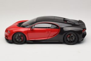 Bugatti Chiron Sport Italian Red & Carbon AUTOart 1:18 70996 Composite — image 4 sur 8